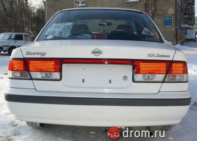 2002 Nissan Sunny