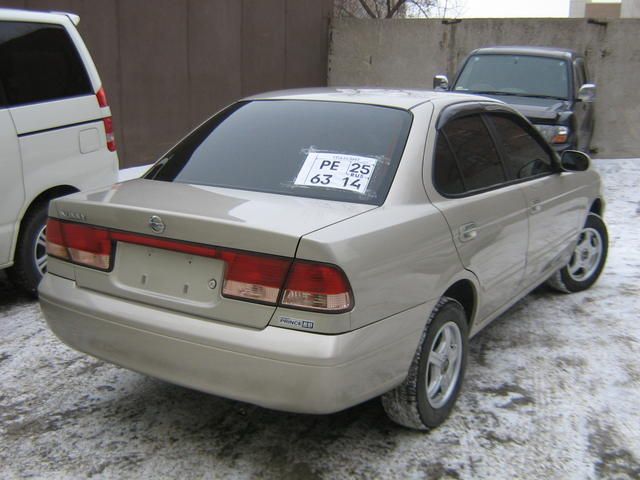 2002 Nissan Sunny