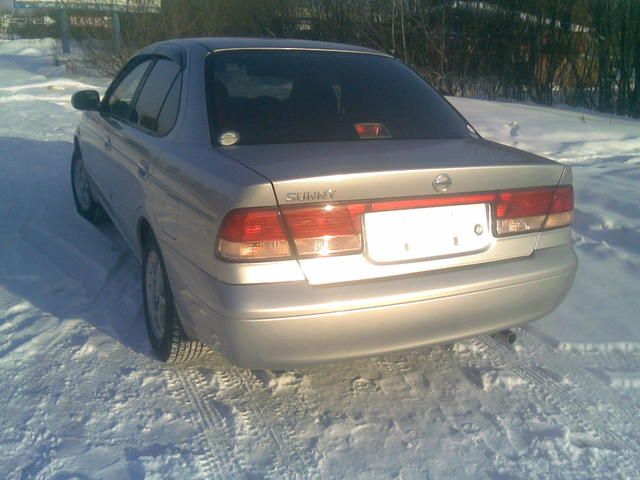 2002 Nissan Sunny