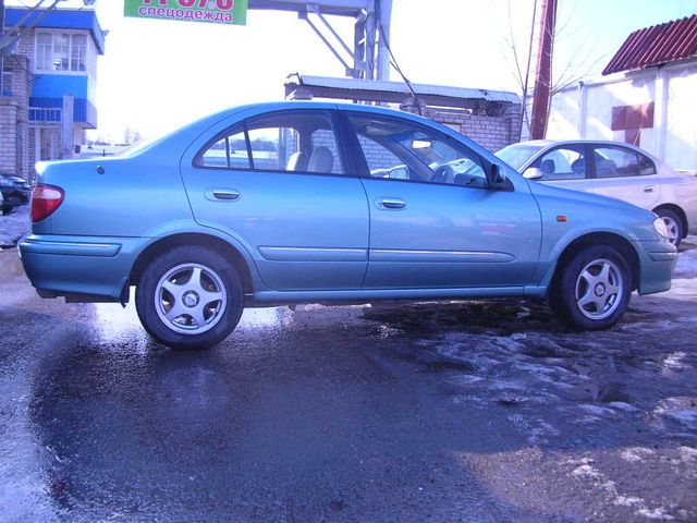 2002 Nissan Sunny