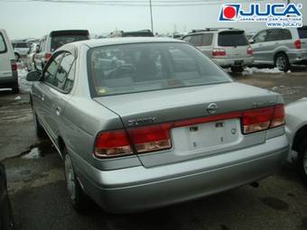 2002 Nissan Sunny Pictures