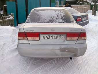 2002 Nissan Sunny Photos