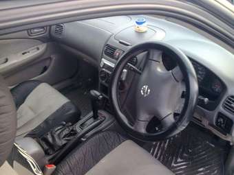 2002 Nissan Sunny Pictures