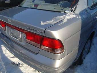 2002 Nissan Sunny Pictures
