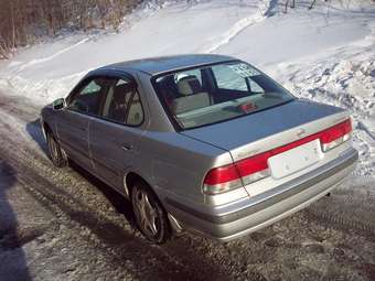 2002 Nissan Sunny Photos