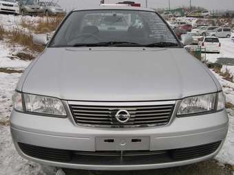 2002 Nissan Sunny Photos