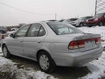 2002 Nissan Sunny Wallpapers