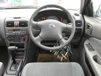 2002 Nissan Sunny Images