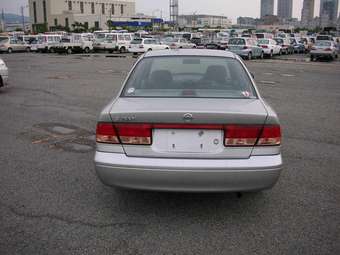 2002 Nissan Sunny Photos