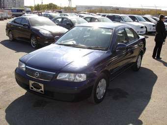 2002 Nissan Sunny Photos