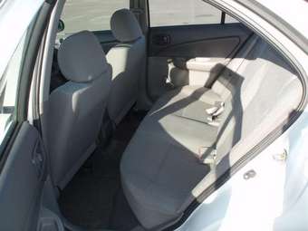 2002 Nissan Sunny Pictures