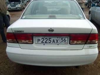 2002 Nissan Sunny Wallpapers