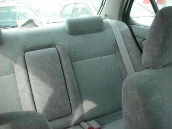 2002 Nissan Sunny Images