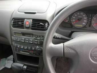 2002 Nissan Sunny Pictures