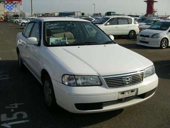 2002 Nissan Sunny Pictures