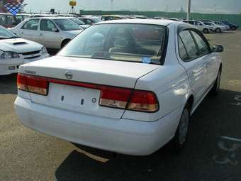 2002 Nissan Sunny Pics