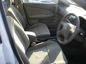 2002 Nissan Sunny Pictures
