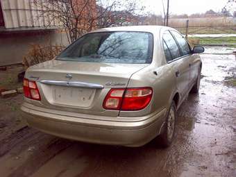 2002 Nissan Sunny Pictures