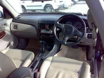 2002 Nissan Sunny Pictures