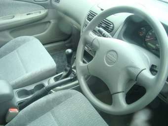 2002 Nissan Sunny Pictures