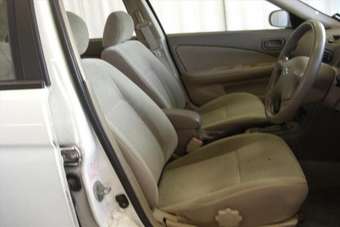 2002 Nissan Sunny Images