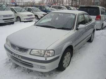 2002 Nissan Sunny Pictures