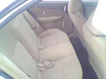 2002 Nissan Sunny Photos
