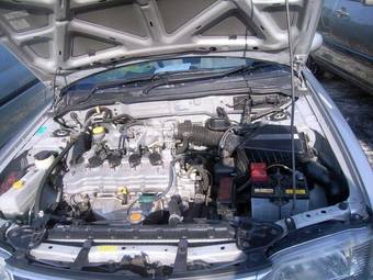 2002 Nissan Sunny Pictures