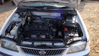2002 Nissan Sunny Photos