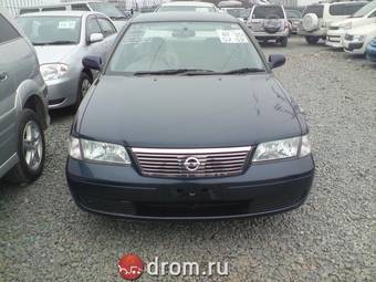 2002 Nissan Sunny Photos