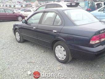 2002 Nissan Sunny Photos