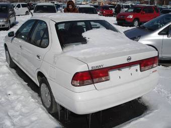 2002 Nissan Sunny Photos