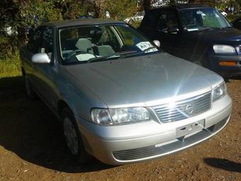 2002 Nissan Sunny Pics