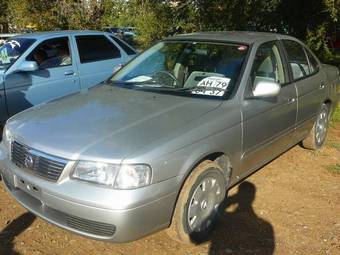 2002 Nissan Sunny Pictures