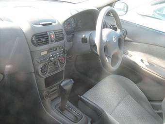 2002 Nissan Sunny Images