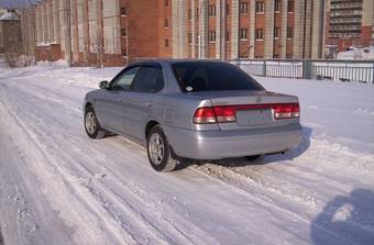 2002 Nissan Sunny Photos