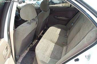 2002 Nissan Sunny Pictures