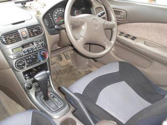 2002 Nissan Sunny Photos