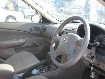 2002 Nissan Sunny Pictures