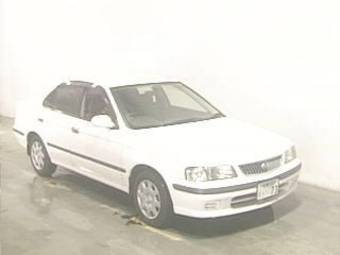2002 Nissan Sunny Pictures