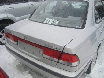 2002 Nissan Sunny Images