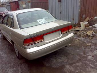 2002 Nissan Sunny Photos