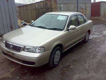 2002 Nissan Sunny Photos