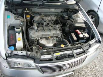 2002 Nissan Sunny Pictures