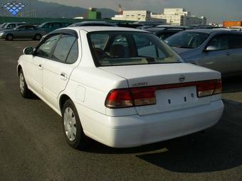 2002 Nissan Sunny Photos