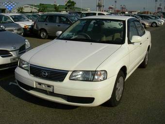2002 Nissan Sunny Pictures