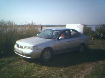 2002 Nissan Sunny Pictures