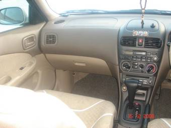 2002 Nissan Sunny Pictures
