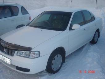 2002 Nissan Sunny Photos