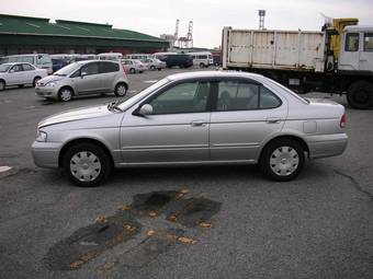 2002 Nissan Sunny Photos